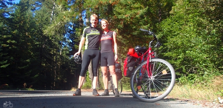 Mit dem Fahrrad über den Redwood Highway.