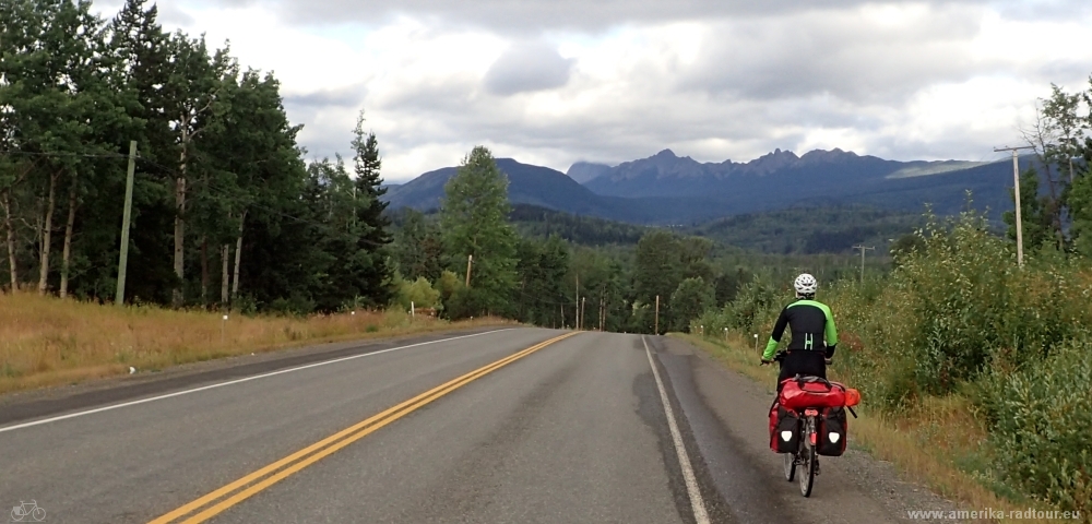 Cycling from Smithers, British Columbia to Whitehorse, Yukon. Stage 01: Smithers - New Hazelton. 