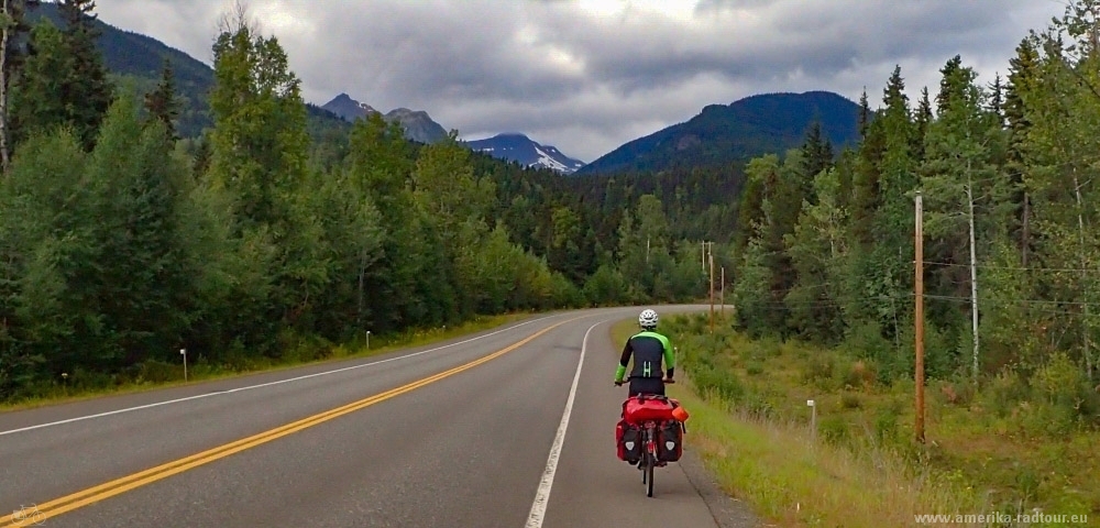 Cycling from Smithers to Whitehorse, stage 01: Smithers - New Hazelton. 