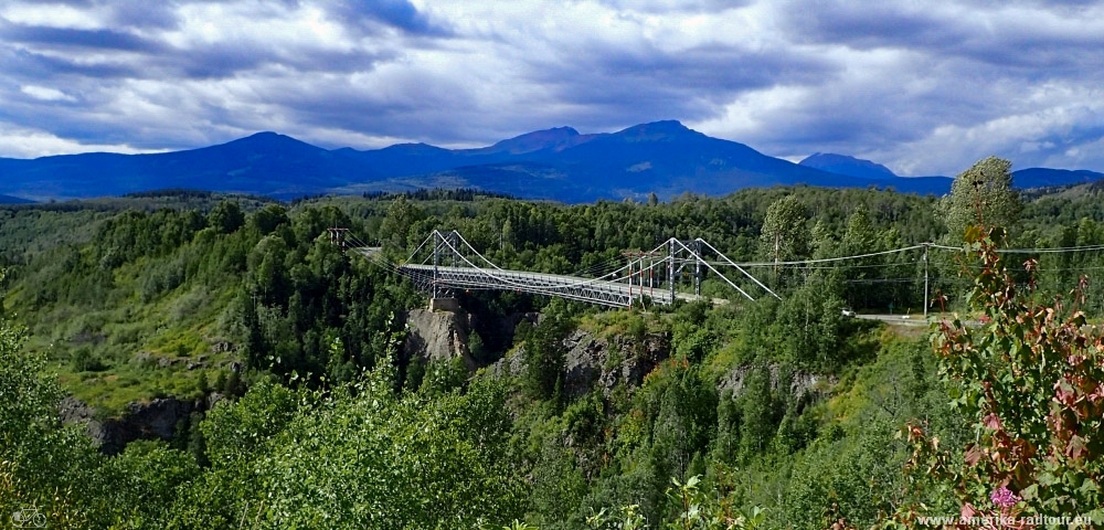 Cycling from Smithers to Whitehorse, stage 01: Smithers - New Hazelton.   Hagwilget Canyon Bridge. 