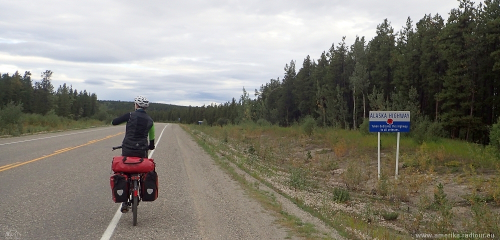 Mit dem Fahrrad von Smithers nach Whitehorse. Radtour über den Yellowhead Highway, Cassiar Highway und Alaska Highway. Etappe Nugget City - Rancheria entlang des Alaska Highways  