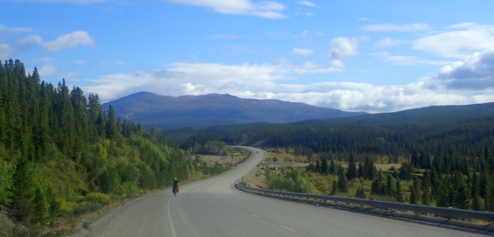 Mit dem Fahrrad von Smithers nach Whitehorse. Radtour über den Yellowhead Highway, Cassiar Highway und Alaska Highway. Etappe Rancheria - Morley Lake entlang des Alaska Highways  