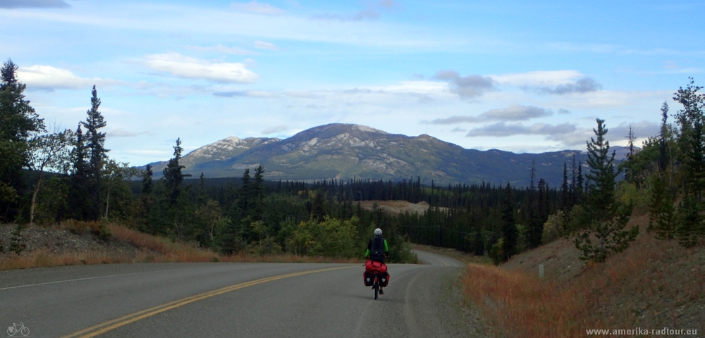 Mit dem Fahrrad über den Alaska Highway. Etappe Tagish - Carcross.  