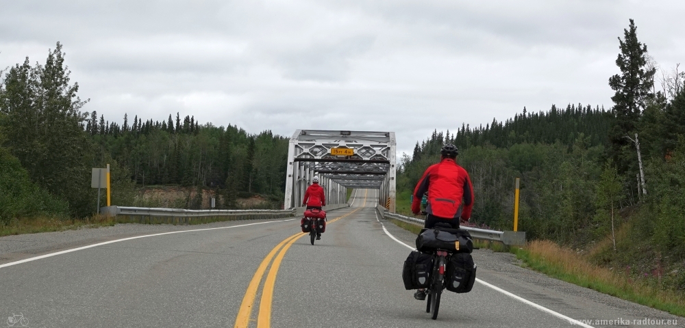 Cycling Alaska Highway northbound   