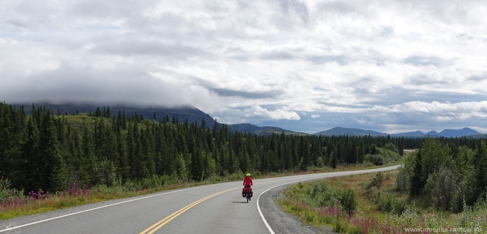 Cycling Richardson Highway southbound. 