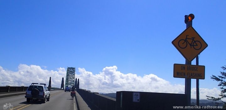 Mit dem Fahrrad auf dem Oregon Coast Highway nach Süden.