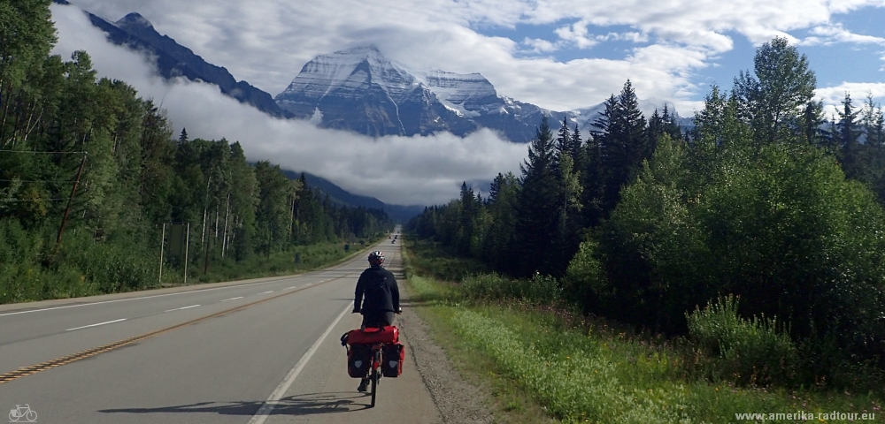 un paseo en bicicleta de Tete Jaune Cache a  Jasper. Yellowhead Highway en bicicleta.