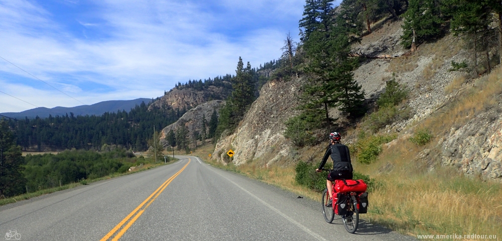 Con la bicicleta desde Cache Creek a Lillooet.. Trayecto sobre autopista99. 