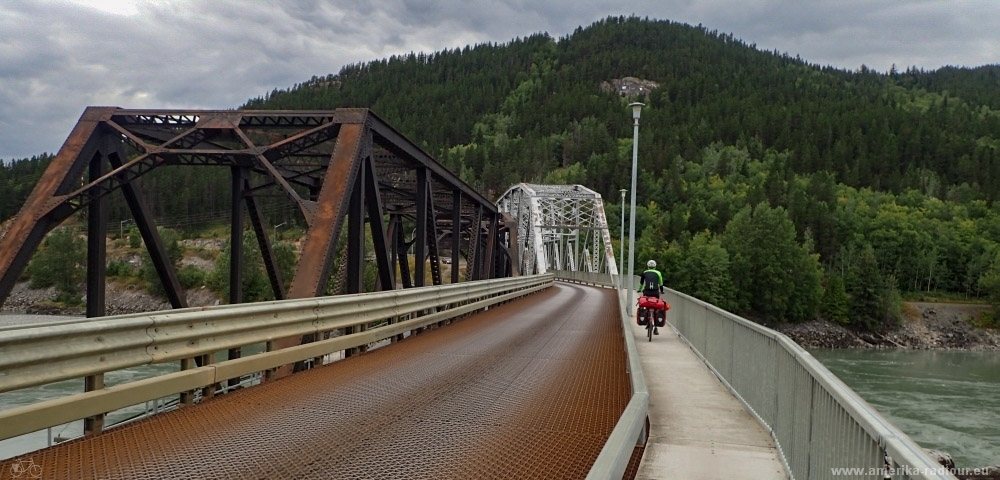 British Columbia and Yukon by bicycle: cycling from Smithers to Whitehorse - stage 02/2017 from New Hazelton to Terrace via Yellowhead Highway. Old Skeena Bridge. 