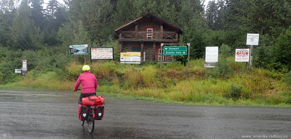 Mit dem Fahrrad von Smithers nach Whitehorse. Radtour über den Yellowhead Highway und Cassiar Highway. Etappe New Hazelton - Terrace. Kitwanga Junction. 