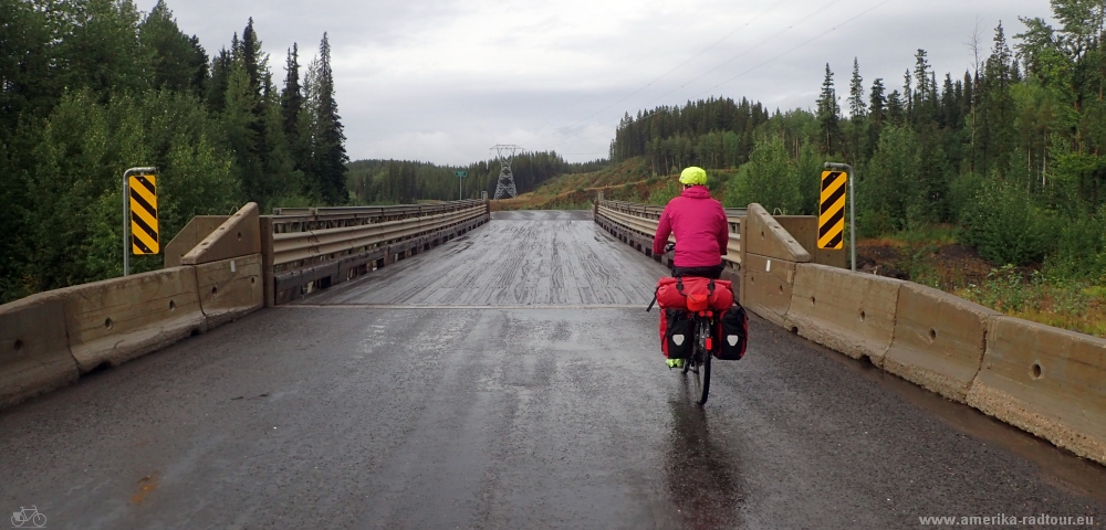 Mit dem Fahrrad über den Cassiar Highway. Etappe Bell2 Lodge - Kinaskan Lake. 