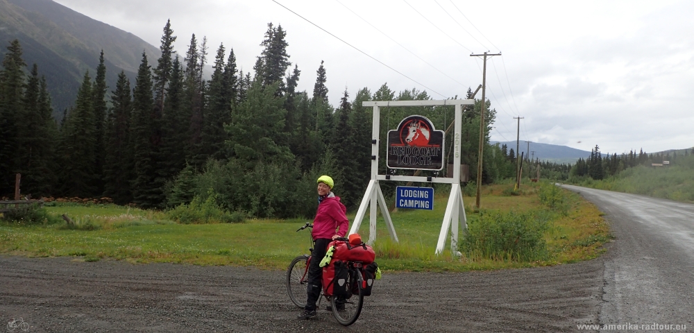 British Columbia and Yukon by bicycle: Cycling the Cassiar Highway northbound. Stage from Kinaskan Lake to Red Goat Lodge.   