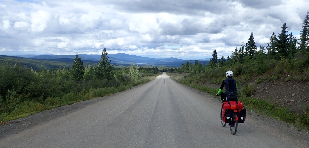 British Columbia and Yukon by bicycle: Cycling the Cassiar Highway northbound. Stage from Red Goat Lodge (Eddontenajon Lake) to Dease Lake.  