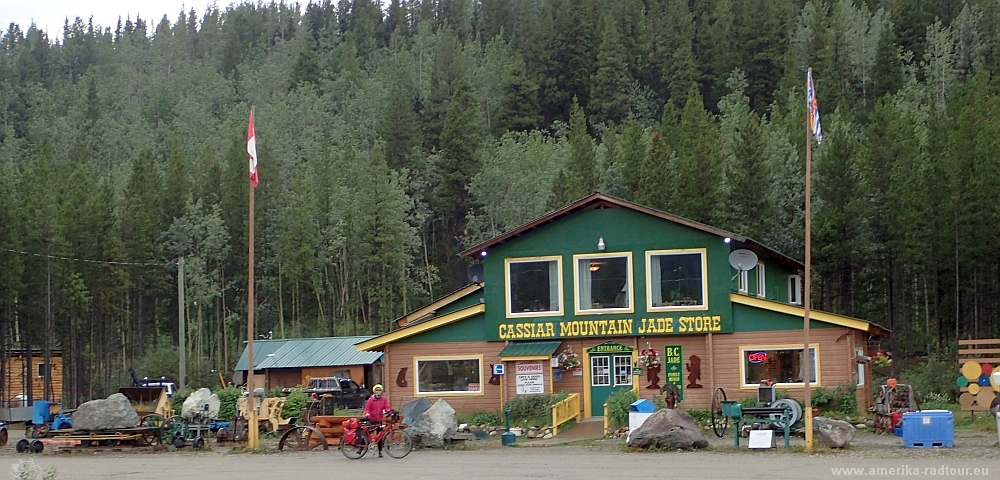 Mit dem Fahrrad von Smithers nach Whitehorse. Radtour über den Yellowhead Highway und Cassiar Highway. Etappe Red Goat Lodge - Dease Lake entlang des Cassiar Highways 