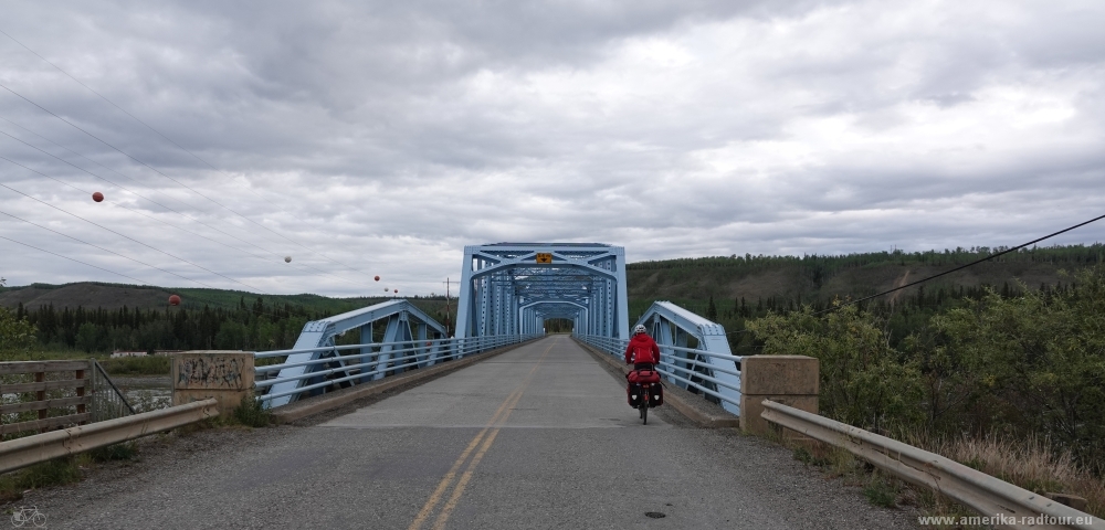 Mit dem Fahrrad von Whitehorse nach Dawson City, Abzweig Klondike Highway 