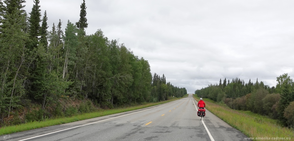 Mit dem Fahrrad über den Alaska Highway.   