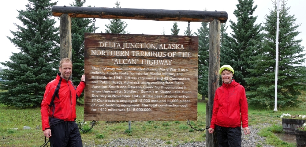 Mit dem Fahrrad nach Delta Junction, dem nördlichen Ende des Alaska Highways.   