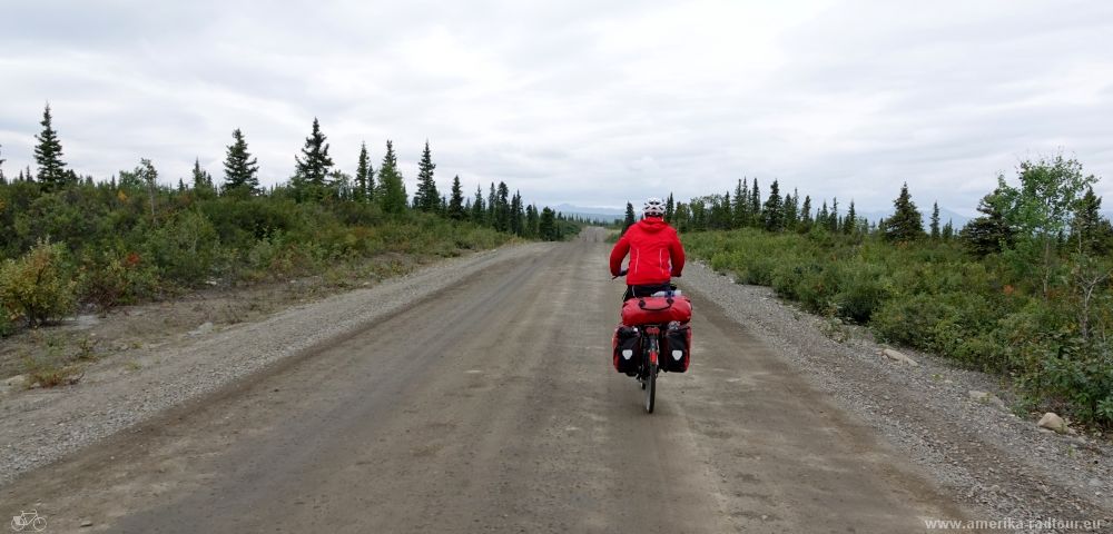 Mit dem Fahrrad über den Denali Highway.   