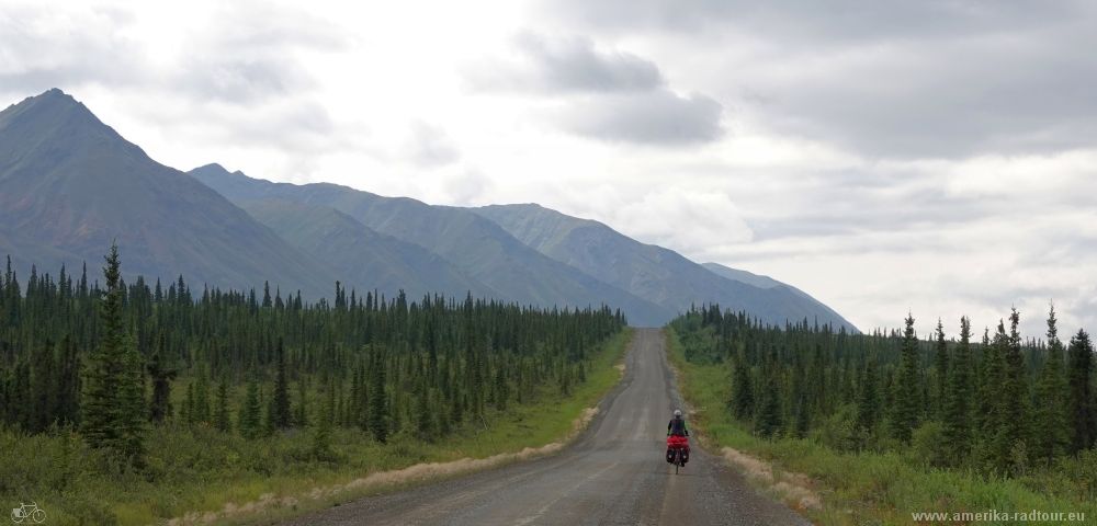 Mit dem Fahrrad über den Denali Highway.   