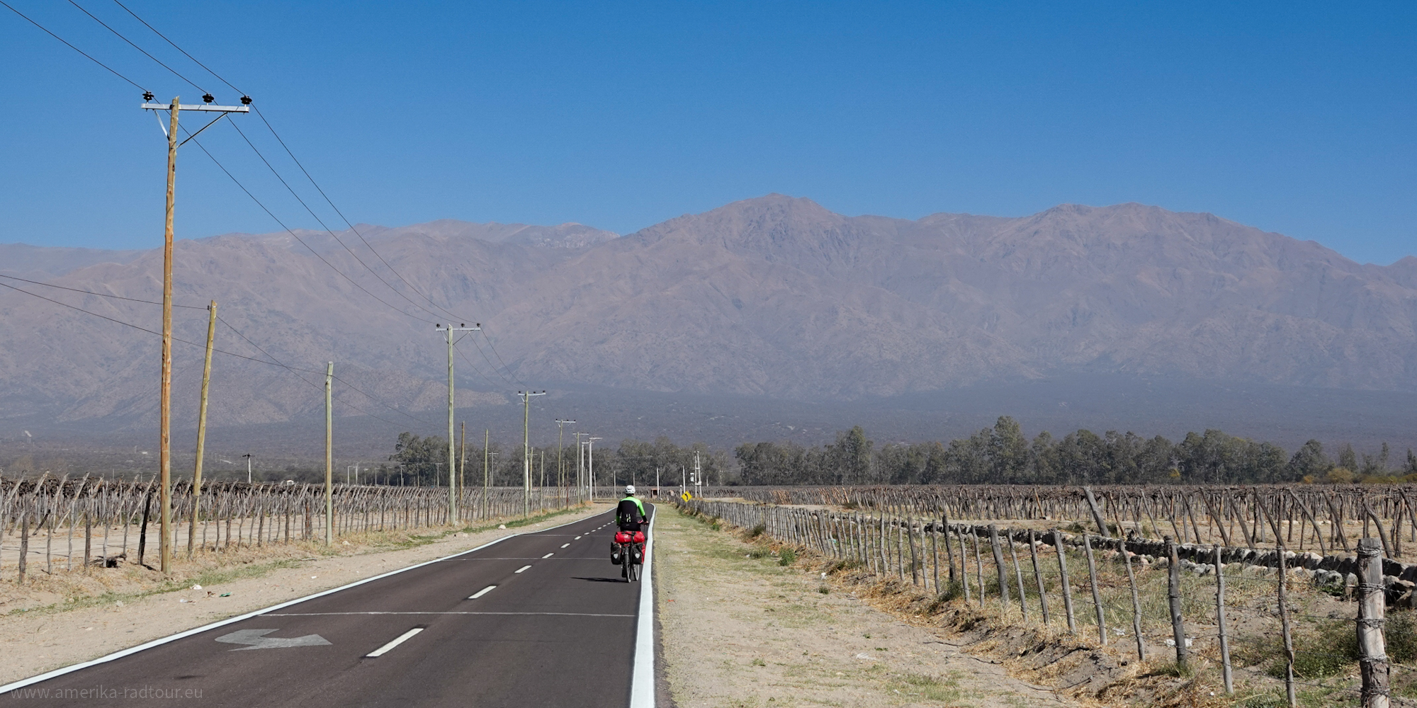 Mit dem Fahrrad über die Ruta40 von Angastaco nach San Caelos.   